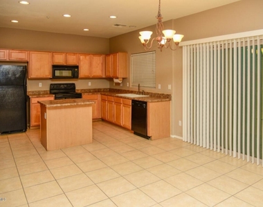 1428 E Hopkins Road - Photo Thumbnail 12
