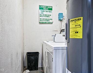 436 W Clark Street - Photo Thumbnail 13
