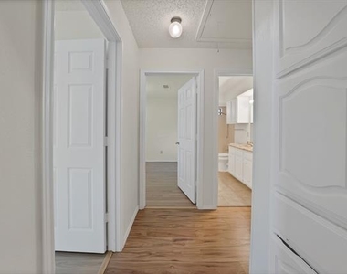 4316 Hartford Drive - Photo Thumbnail 21