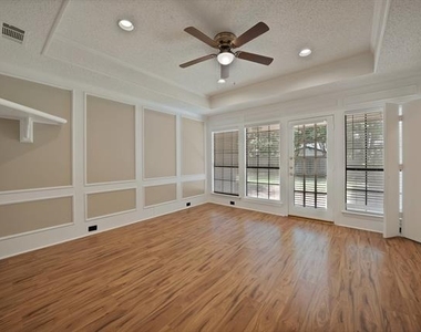 4316 Hartford Drive - Photo Thumbnail 15