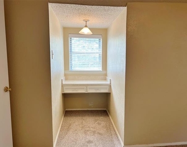 508 Trail Lake Place - Photo Thumbnail 9