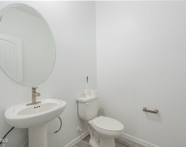 23043 E Rosa Road - Photo Thumbnail 3
