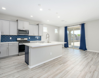 23043 E Rosa Road - Photo Thumbnail 7