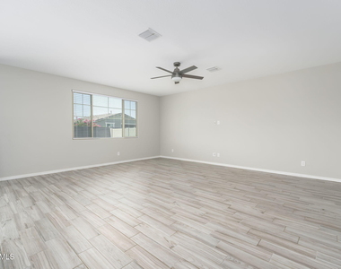 23043 E Rosa Road - Photo Thumbnail 4