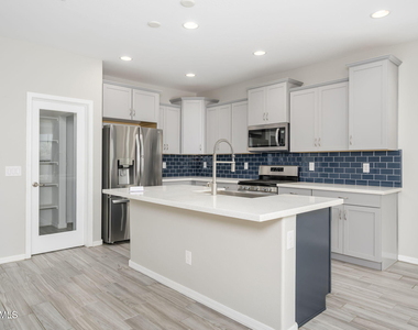 23043 E Rosa Road - Photo Thumbnail 6