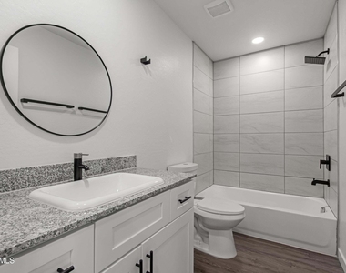 1823 W Hadley Street - Photo Thumbnail 5