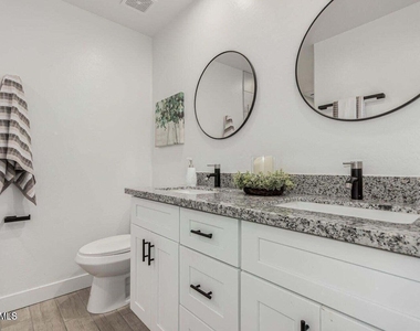 1823 W Hadley Street - Photo Thumbnail 7