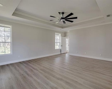 125 Devon Court - Photo Thumbnail 18