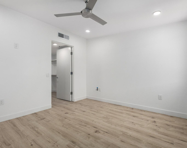 531 E Willetta Street - Photo Thumbnail 12