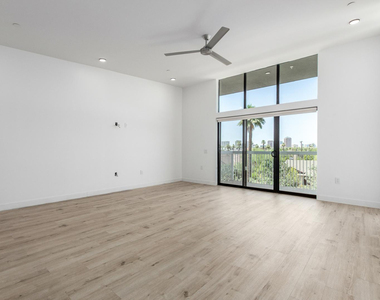 531 E Willetta Street - Photo Thumbnail 1