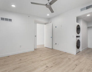 531 E Willetta Street - Photo Thumbnail 11