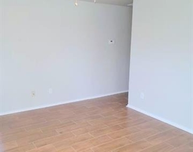 114 Opal Street - Photo Thumbnail 1