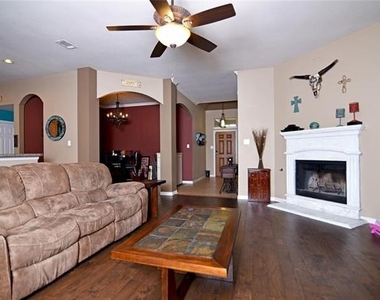 122 Chinaberry Trail - Photo Thumbnail 15