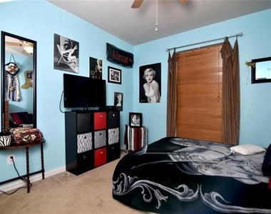 122 Chinaberry Trail - Photo Thumbnail 6