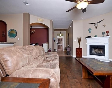 122 Chinaberry Trail - Photo Thumbnail 16
