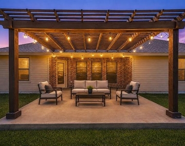 122 Chinaberry Trail - Photo Thumbnail 30