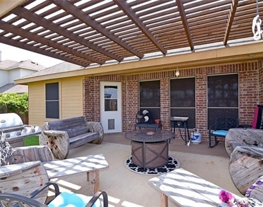 122 Chinaberry Trail - Photo Thumbnail 23