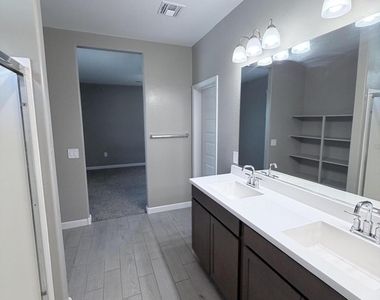24170 W Flores Drive - Photo Thumbnail 31