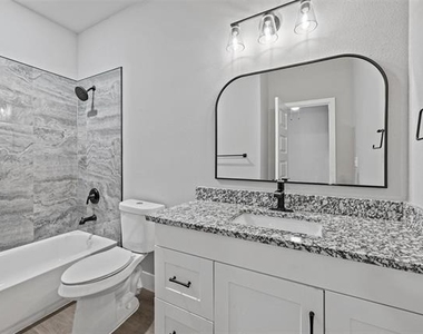 6147 Shawnee Drive - Photo Thumbnail 13