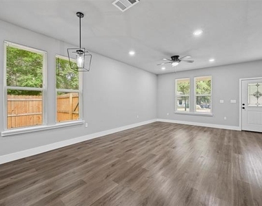 6147 Shawnee Drive - Photo Thumbnail 1
