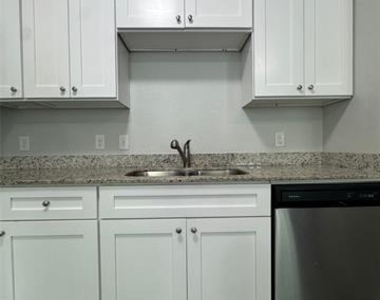 2026 Brookes Street - Photo Thumbnail 4