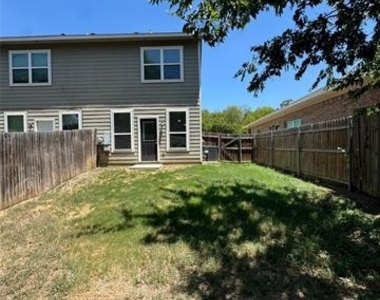 2026 Brookes Street - Photo Thumbnail 11