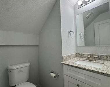 2026 Brookes Street - Photo Thumbnail 6