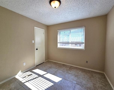 2705 Francisco Drive - Photo Thumbnail 23