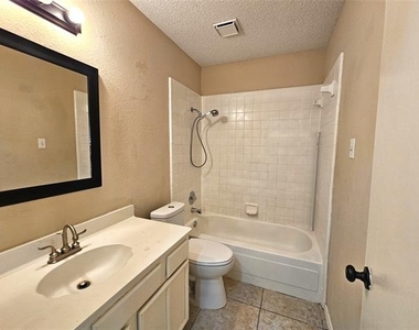 2705 Francisco Drive - Photo Thumbnail 25