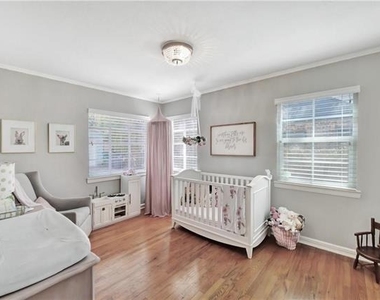 2521 Forest Park Boulevard - Photo Thumbnail 12