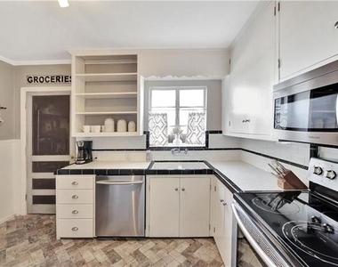 2521 Forest Park Boulevard - Photo Thumbnail 6