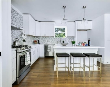 2011 Kirby Street - Photo Thumbnail 13