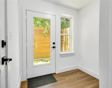 2011 Kirby Street - Photo Thumbnail 4
