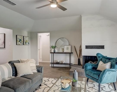 607 Field Street - Photo Thumbnail 6