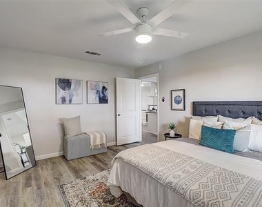 607 Field Street - Photo Thumbnail 16