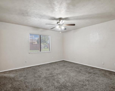 10217 Ironwood Lane - Photo Thumbnail 17