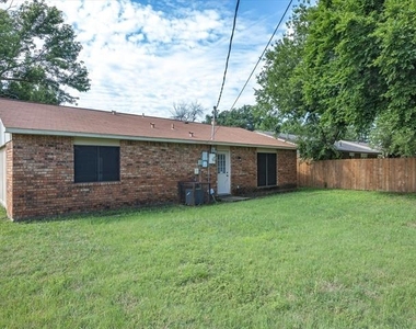 10217 Ironwood Lane - Photo Thumbnail 24