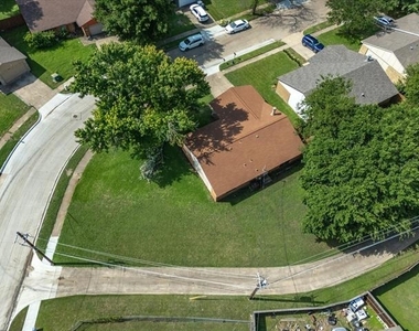10217 Ironwood Lane - Photo Thumbnail 1
