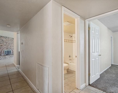 10217 Ironwood Lane - Photo Thumbnail 11