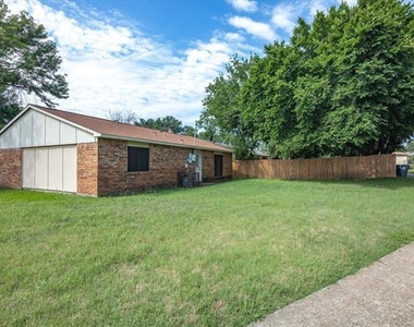 10217 Ironwood Lane - Photo Thumbnail 25