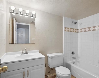 10217 Ironwood Lane - Photo Thumbnail 16