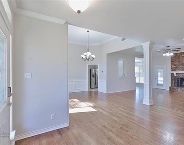 342 Pilgrim Road - Photo Thumbnail 14
