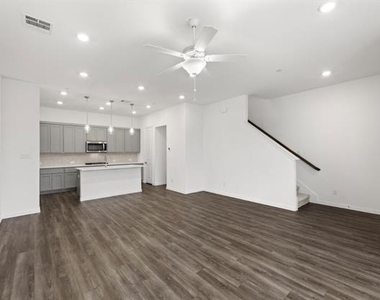 1064 Old Rosebud Drive - Photo Thumbnail 5