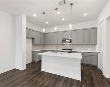 1064 Old Rosebud Drive - Photo Thumbnail 2