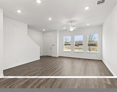 1064 Old Rosebud Drive - Photo Thumbnail 7