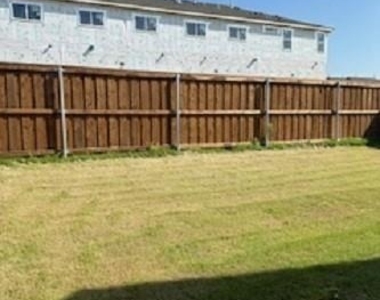 1123 Mesa Street - Photo Thumbnail 11