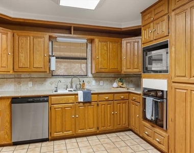 417 Sky Harbour Court - Photo Thumbnail 8