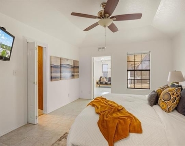417 Sky Harbour Court - Photo Thumbnail 10