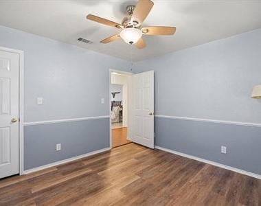 417 Sky Harbour Court - Photo Thumbnail 18