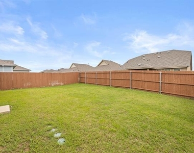 2915 Acacia Drive - Photo Thumbnail 28